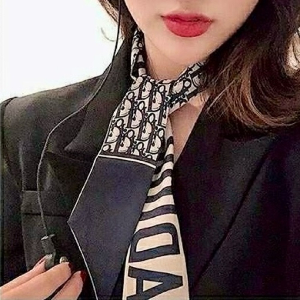 👛 *D*I*O*R* Monogram Print Twilly Bandeau Wrap Scarf - Blue - Picture 4 of 11